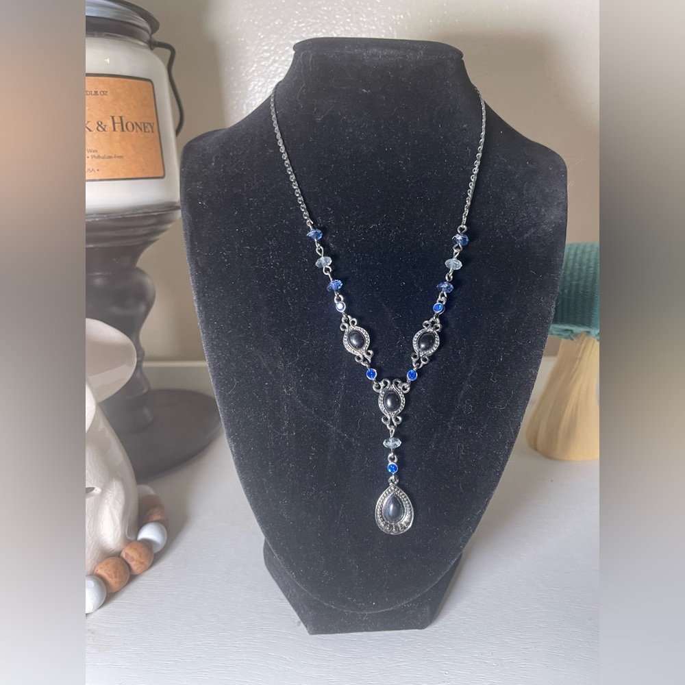 Elegant Blue and Silver Necklace